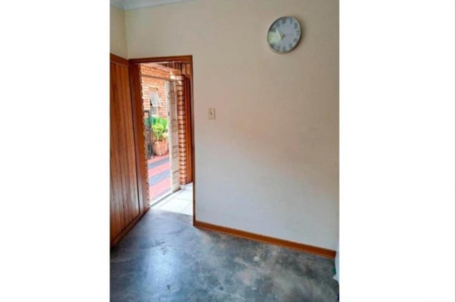 5 Bedroom Property for Sale in Mmabatho Unit 6 North West